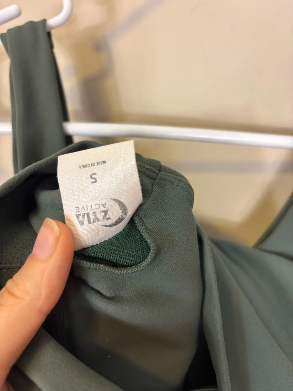 ZYIA Olive Green Sports Bra Cropped Tank Top Size Small